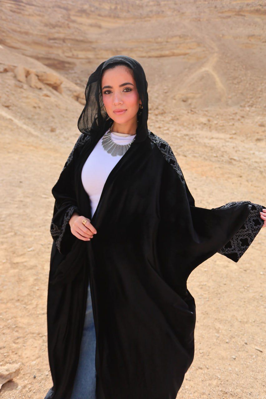 Layal Abaya